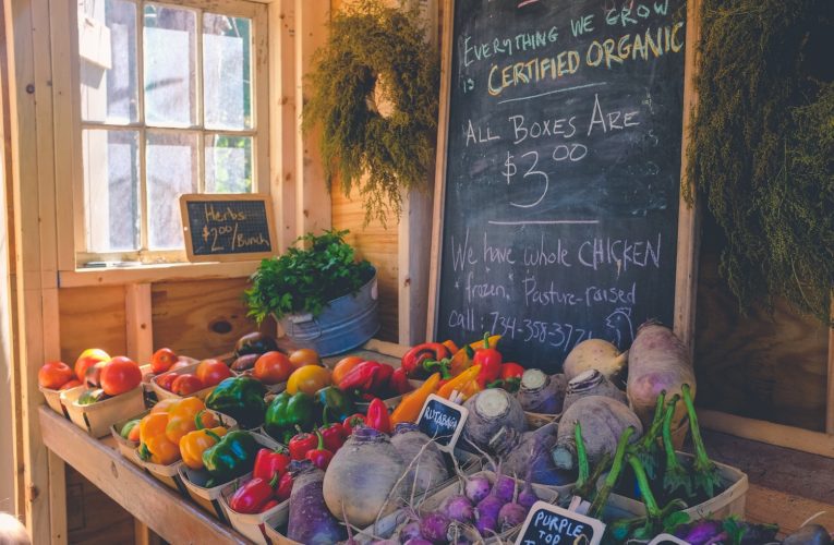 Nutrition and Mental Health: Avoid Foods that Cause Anxiety in Calgary